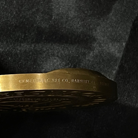 1977 Doctor Felix Marti-Ibanez Large Bronze Medal, Paperweight - Picture 4 of 5